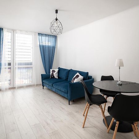 ורשה Grzybowska Blue City Centre Apartment מראה חיצוני תמונה
