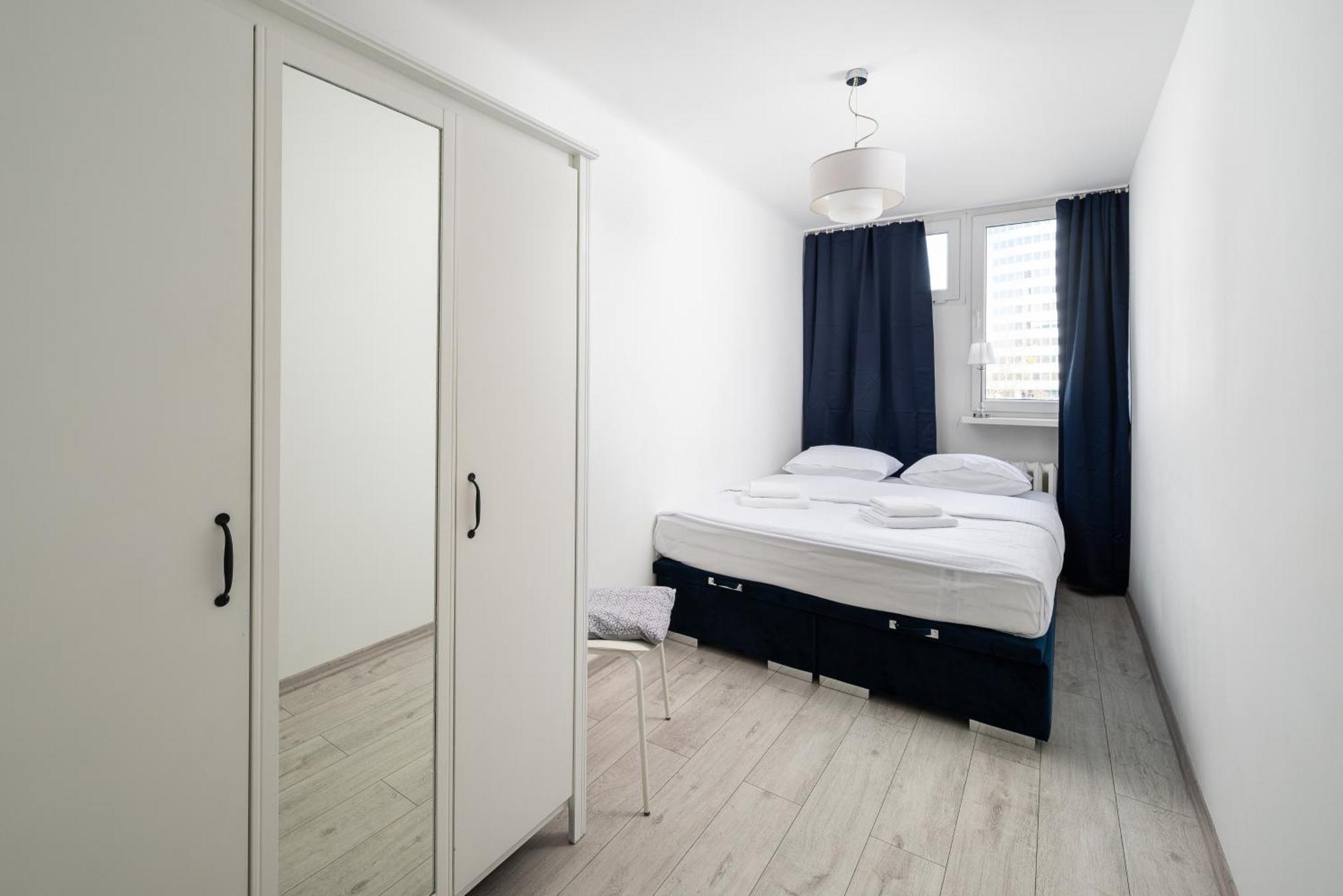 ורשה Grzybowska Blue City Centre Apartment מראה חיצוני תמונה